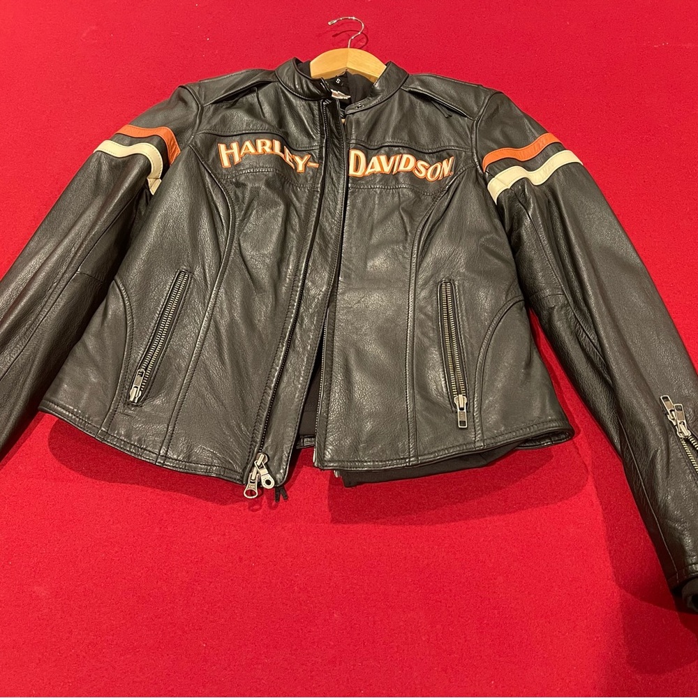 Harley Davidson women jacket size small it’s like 4-6 ( USA) - Picture 7 of 16